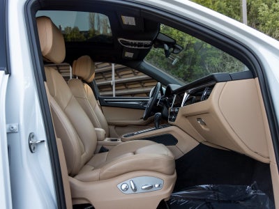 2023 Porsche Macan Macan S (MY23)