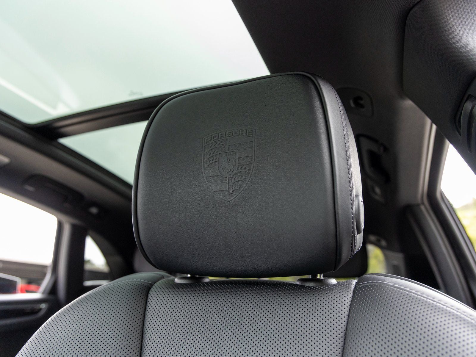 2025 Porsche Macan Macan S