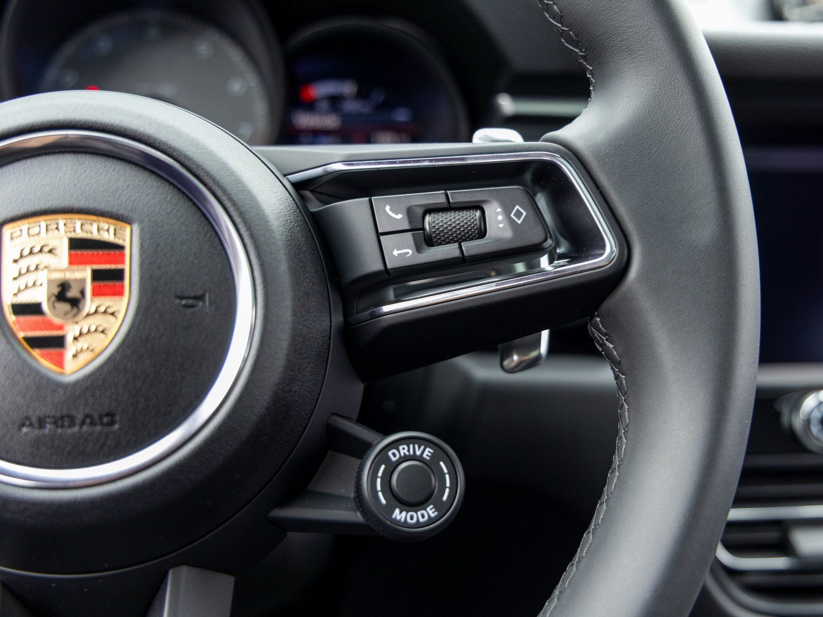 2025 Porsche Macan Macan S