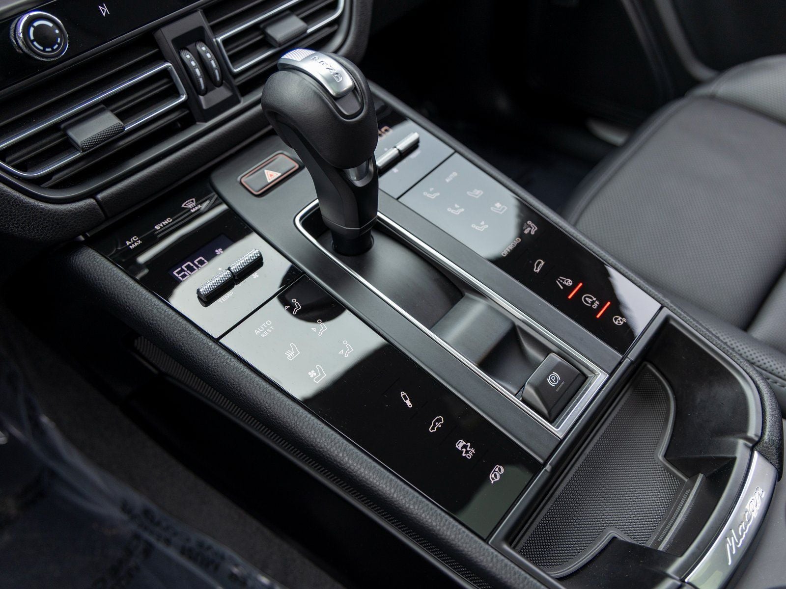 2025 Porsche Macan Macan S