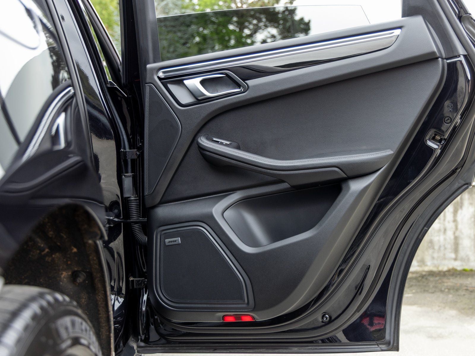 2025 Porsche Macan Macan S