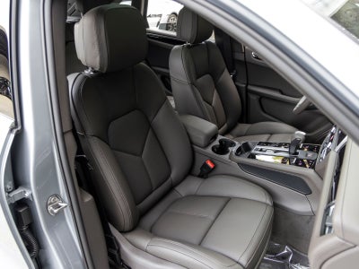 2026 Porsche Macan Macan S