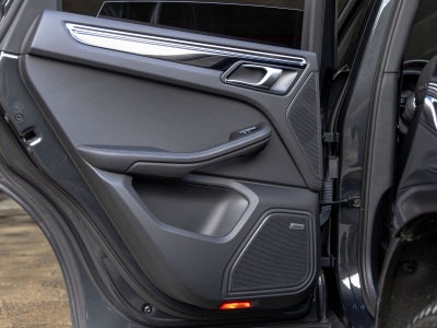 2022 Porsche Macan S