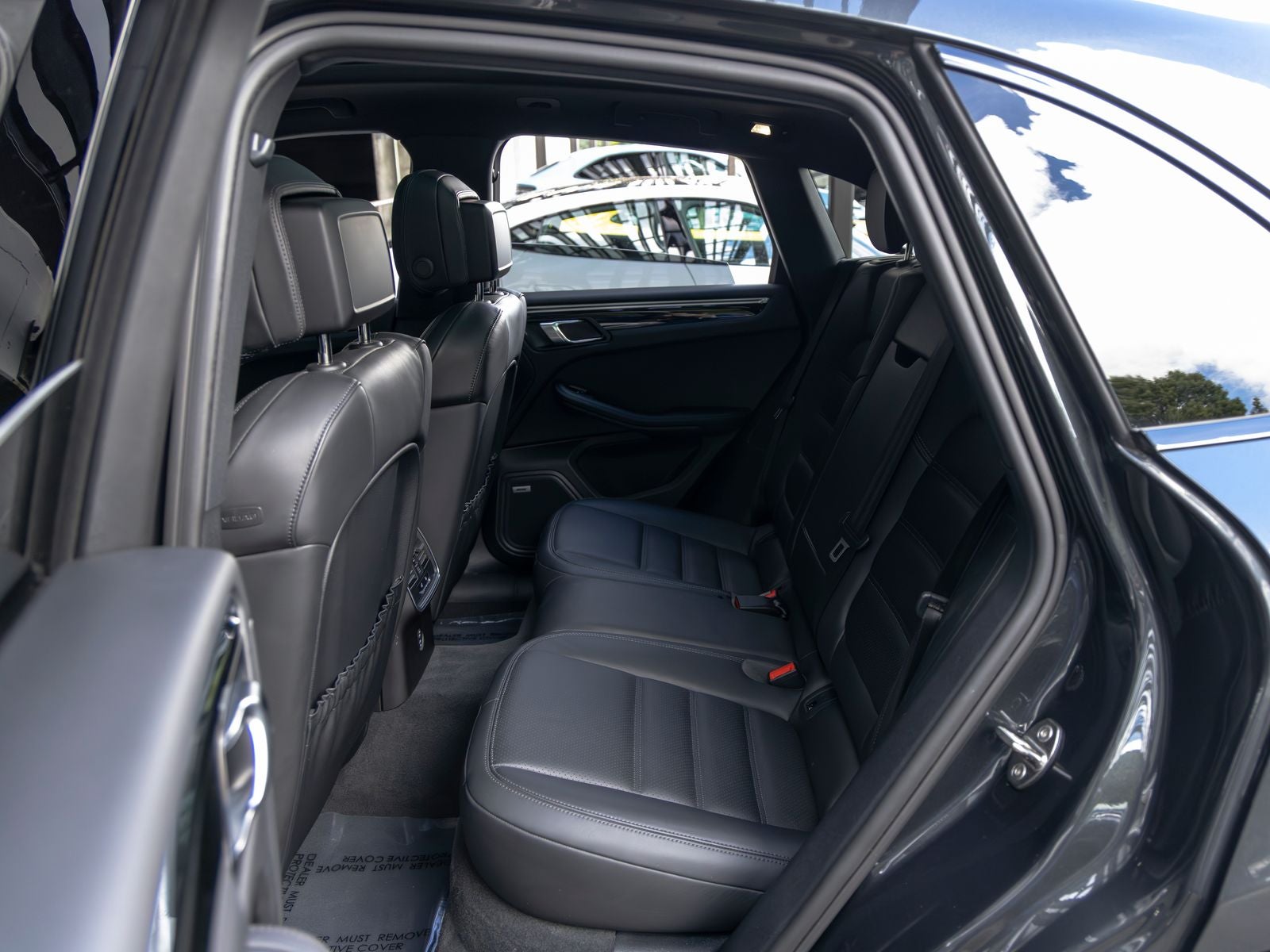 2022 Porsche Macan S