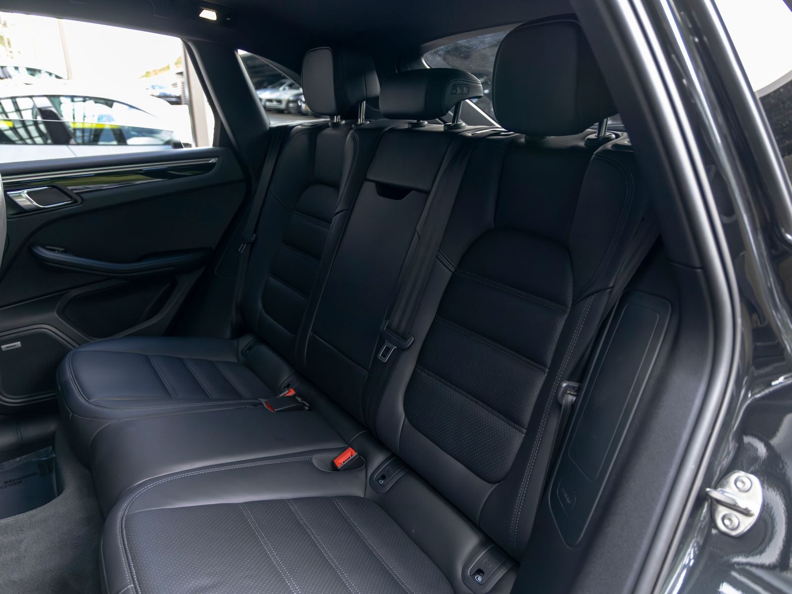 2022 Porsche Macan S