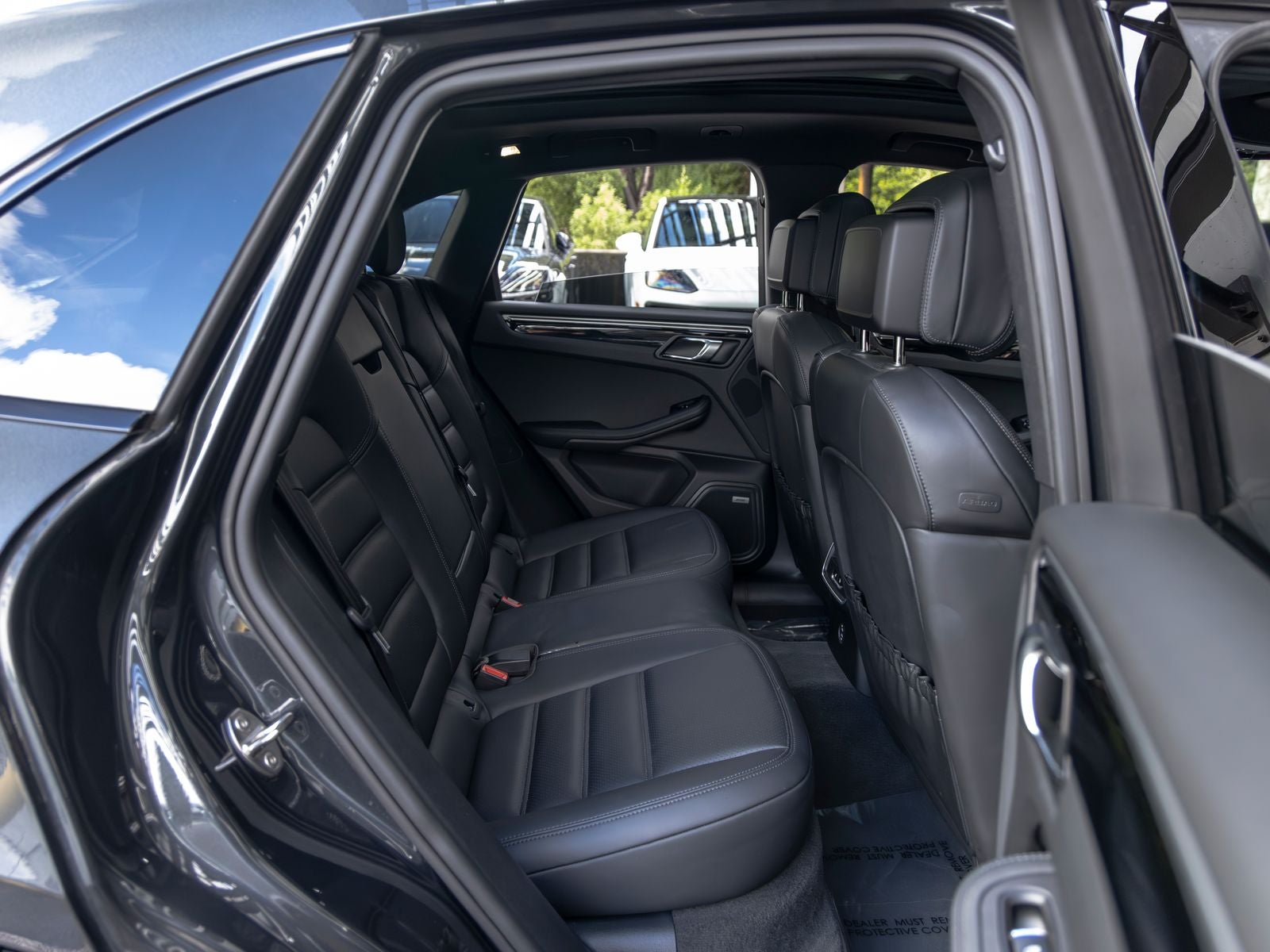 2022 Porsche Macan S