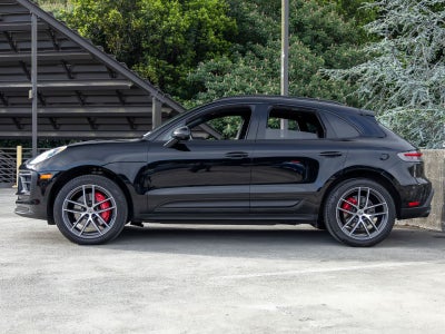2022 Porsche Macan S