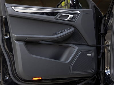 2022 Porsche Macan S