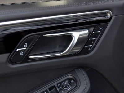 2022 Porsche Macan S