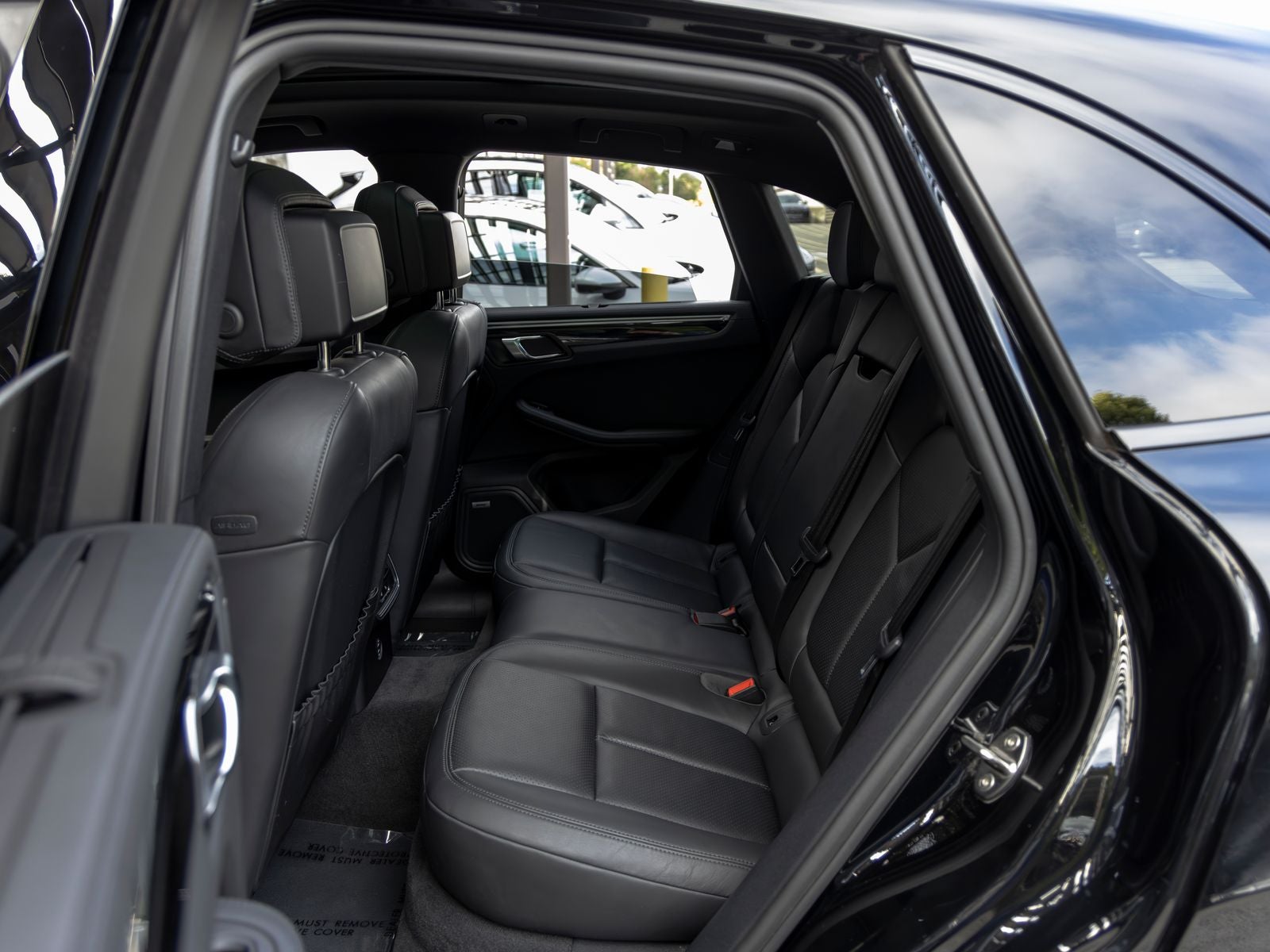 2022 Porsche Macan S