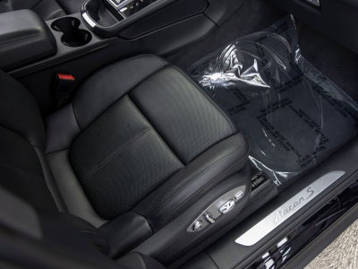 2022 Porsche Macan S
