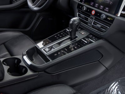 2022 Porsche Macan S