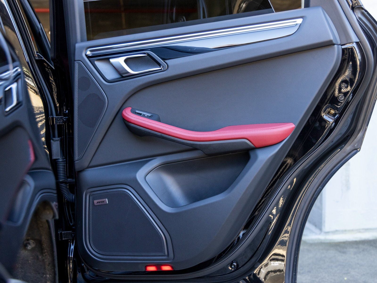 2025 Porsche Macan Macan S