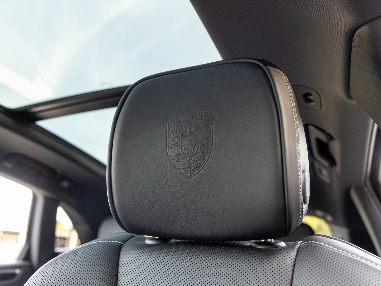 2026 Porsche Macan Macan S