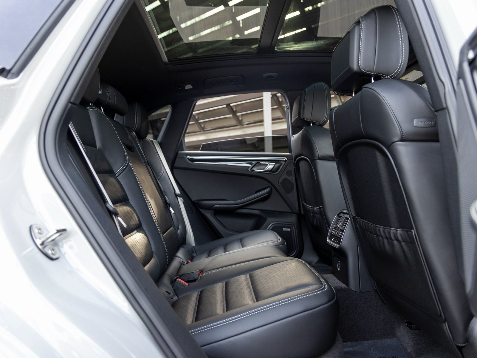 2026 Porsche Macan Macan S