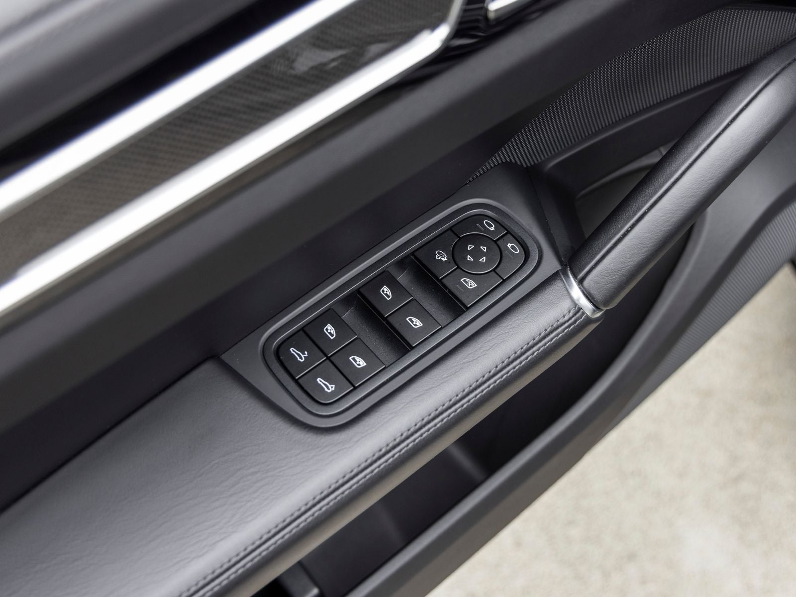 2023 Porsche Cayenne Cayenne GTS