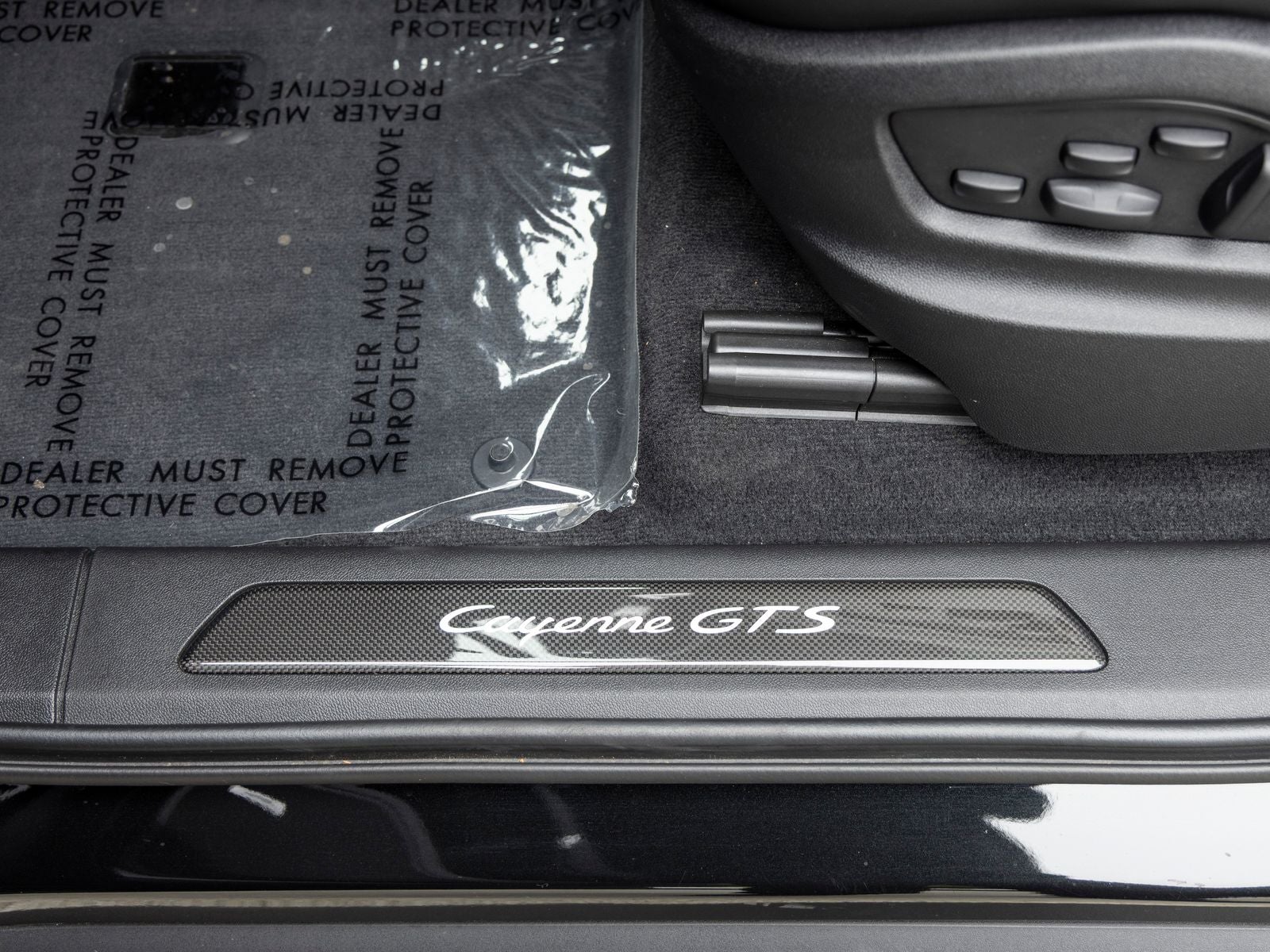 2023 Porsche Cayenne Cayenne GTS