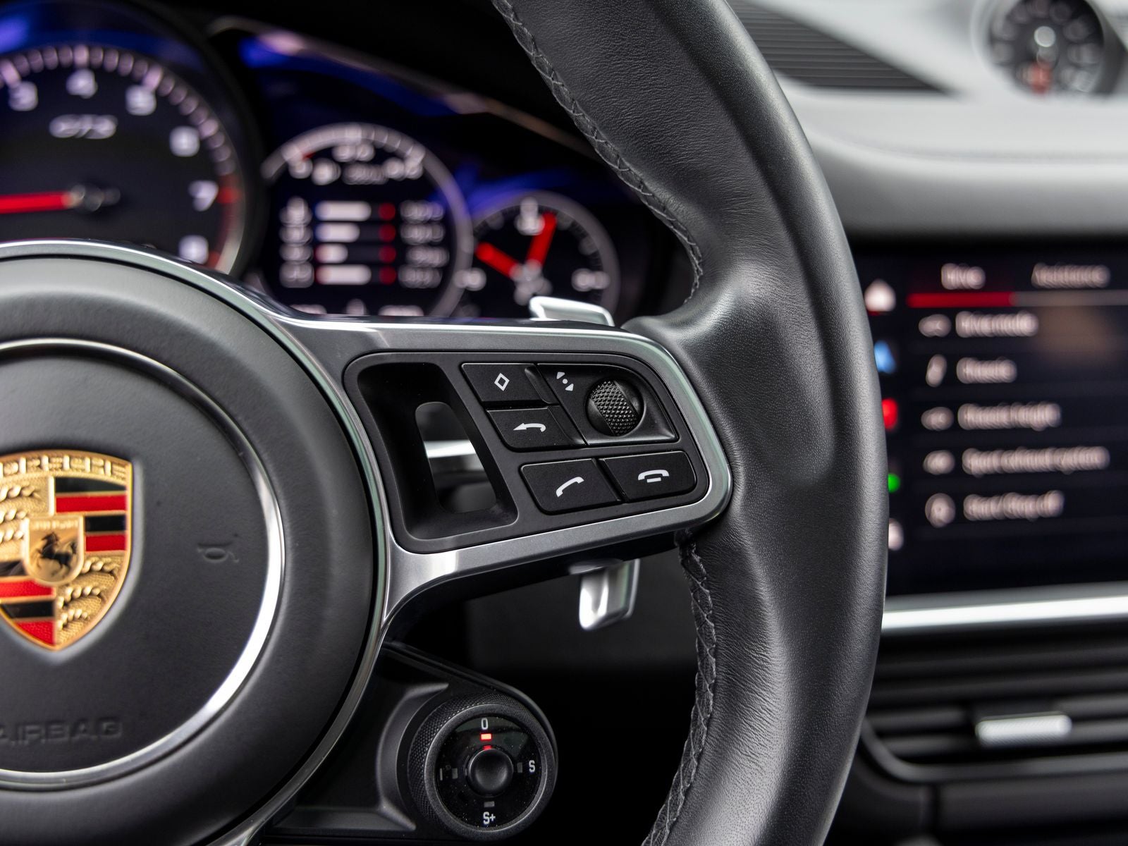 2023 Porsche Cayenne Cayenne GTS