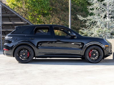 2025 Porsche Cayenne Cayenne GTS
