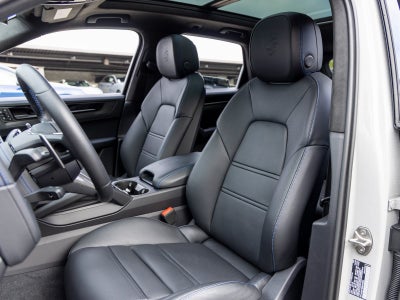 2025 Porsche Cayenne Cayenne GTS