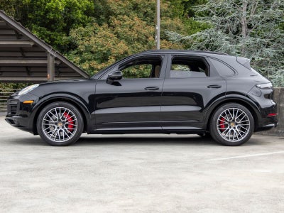 2023 Porsche Cayenne Cayenne GTS (MY23)