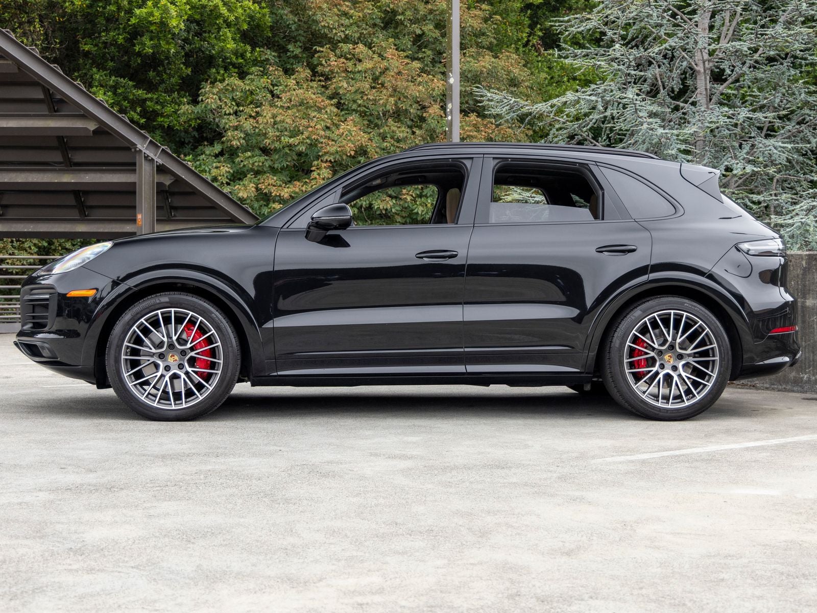 2023 Porsche Cayenne Cayenne GTS (MY23)