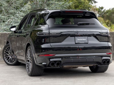 2023 Porsche Cayenne Cayenne GTS (MY23)