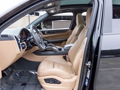 2023 Porsche Cayenne Cayenne GTS (MY23)