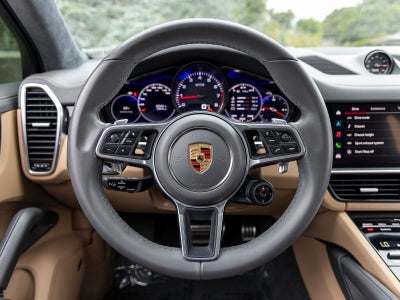 2023 Porsche Cayenne Cayenne GTS (MY23)