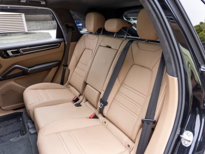 2023 Porsche Cayenne Cayenne GTS (MY23)