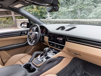 2023 Porsche Cayenne Cayenne GTS (MY23)