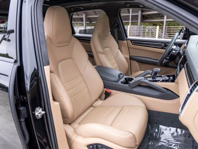 2023 Porsche Cayenne Cayenne GTS (MY23)