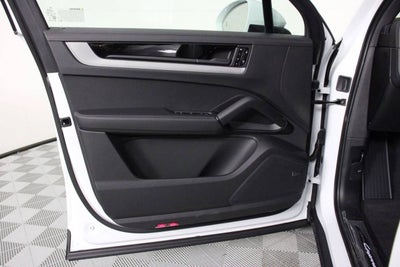 2026 Porsche Cayenne S E-Hybrid