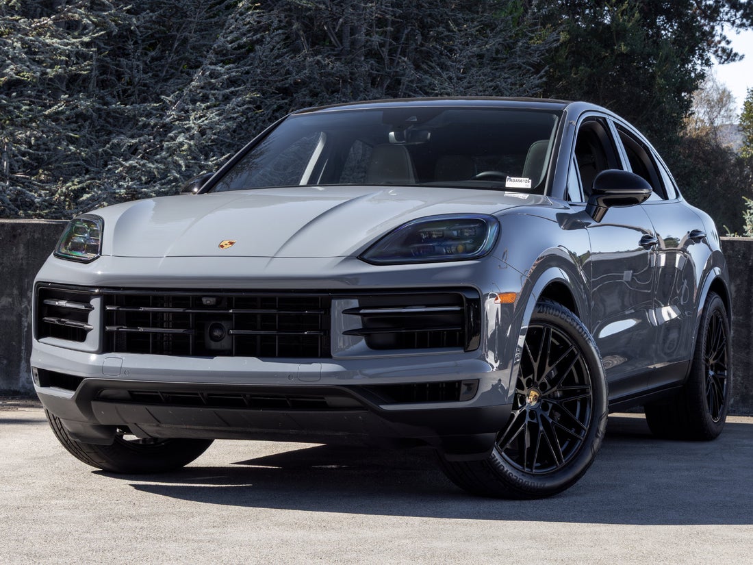 2024 Porsche Cayenne Coupe Base — photo 1 of 57