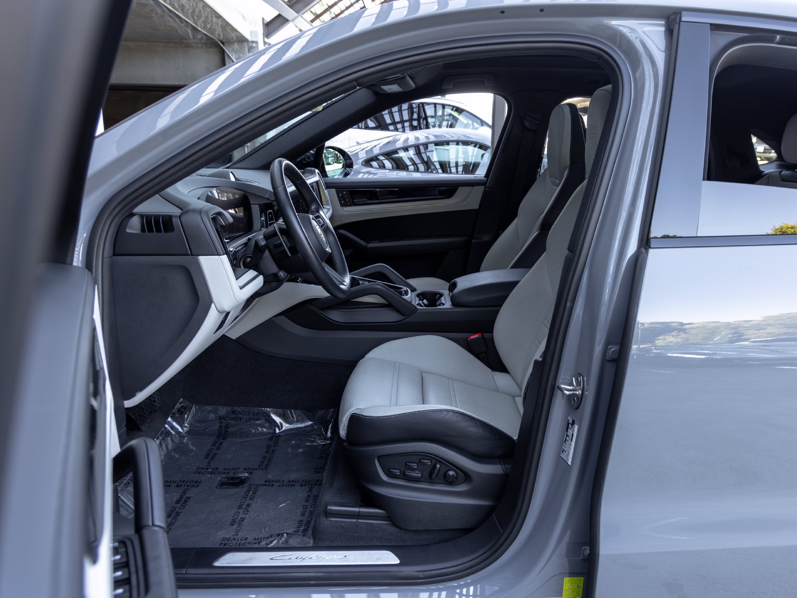 2024 Porsche Cayenne Coupe Base