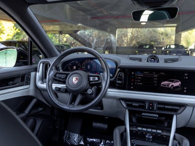 2024 Porsche Cayenne Coupe Base