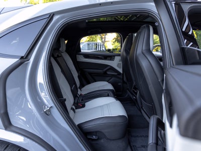 2024 Porsche Cayenne Coupe Base