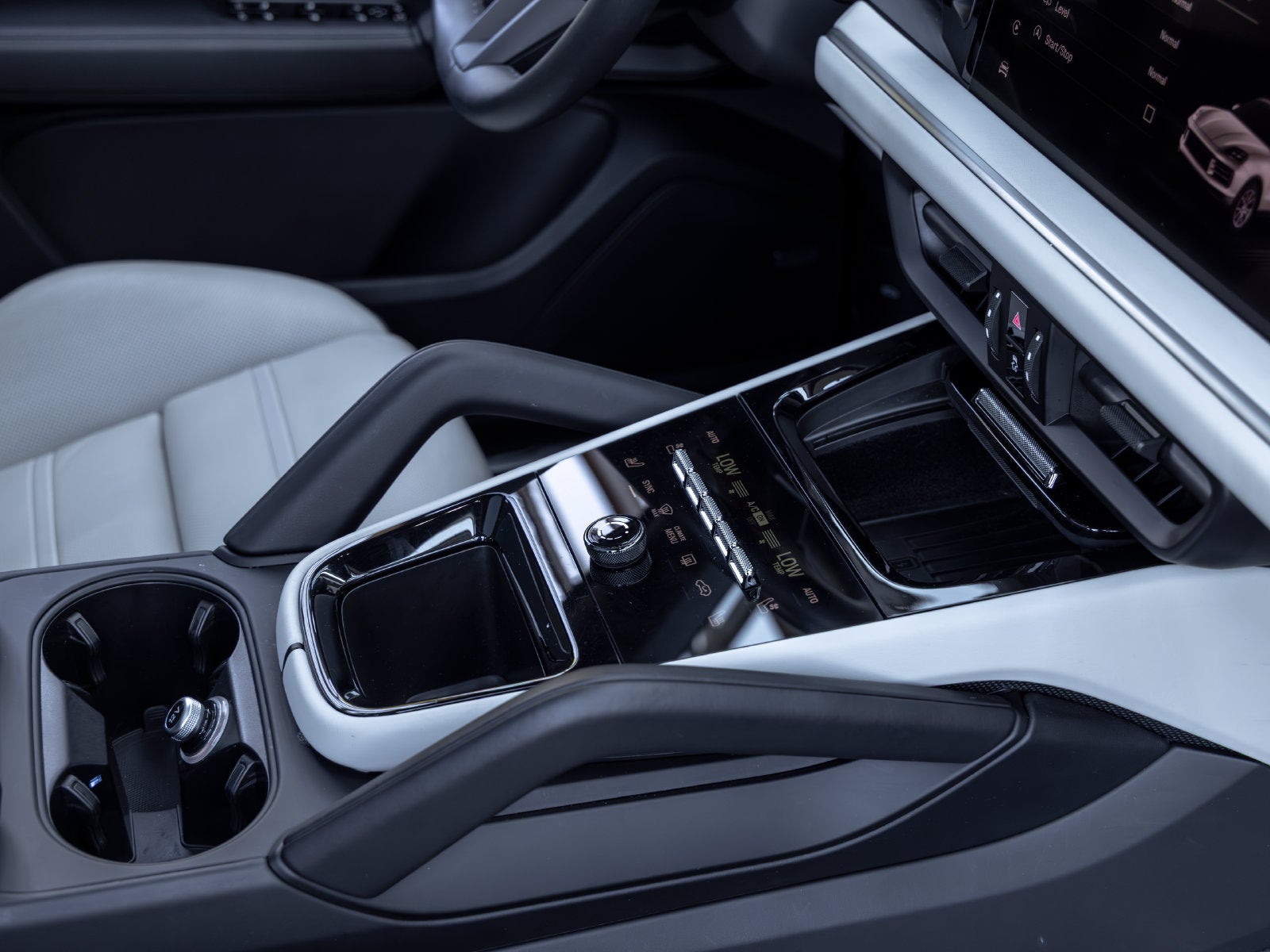 2024 Porsche Cayenne Coupe Base
