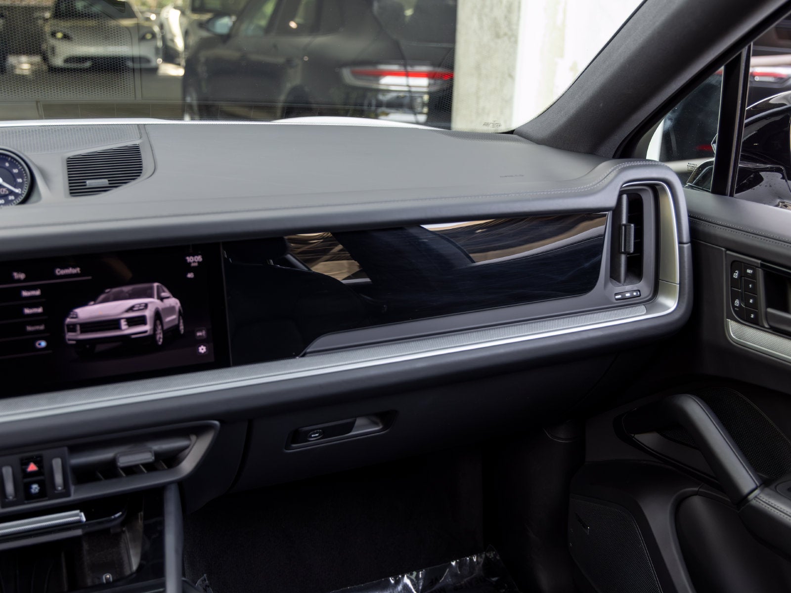 2026 Porsche Cayenne Coupe Base