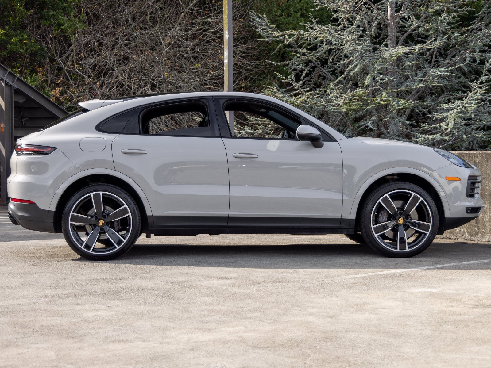 2022 Porsche Cayenne Cayenne Coupe Platinum Edition