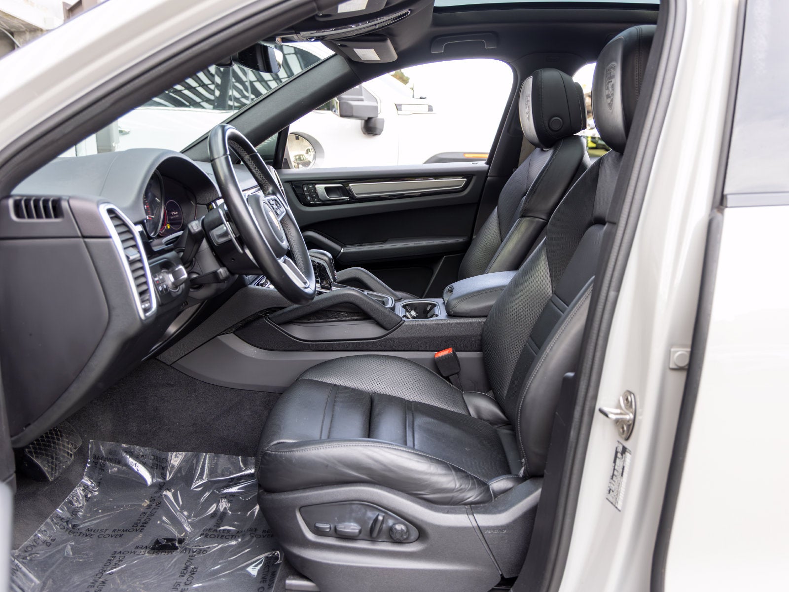 2022 Porsche Cayenne Cayenne Coupe Platinum Edition