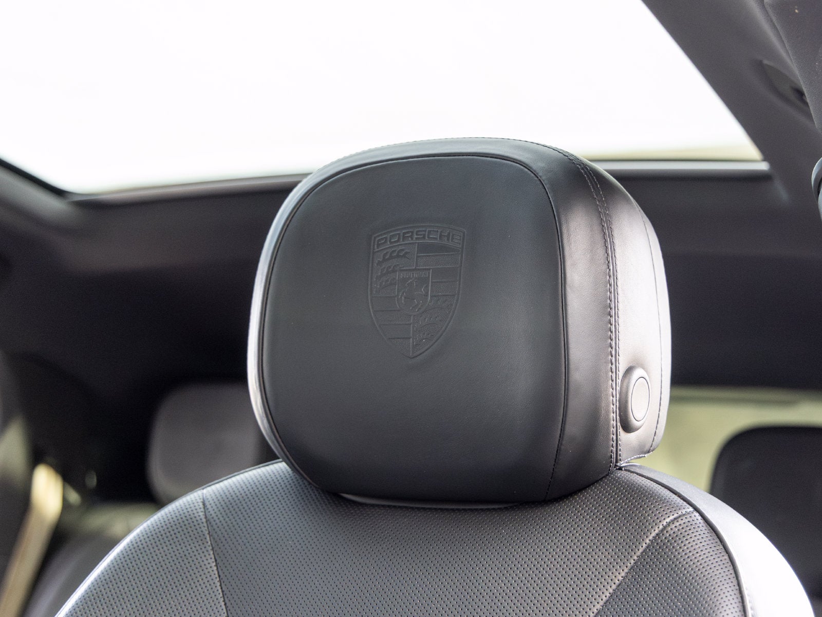 2022 Porsche Cayenne Cayenne Coupe Platinum Edition