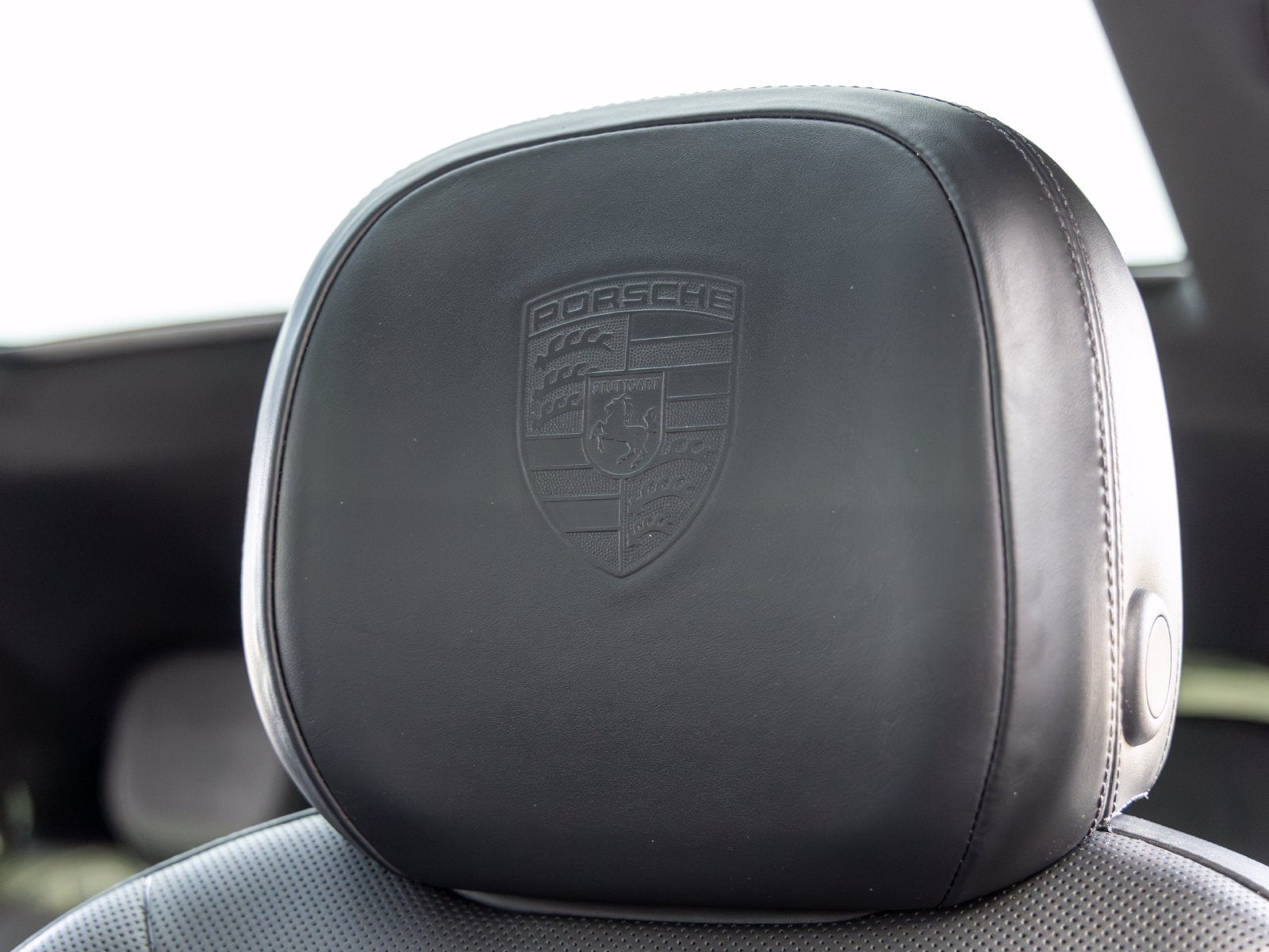 2022 Porsche Cayenne Cayenne Coupe Platinum Edition