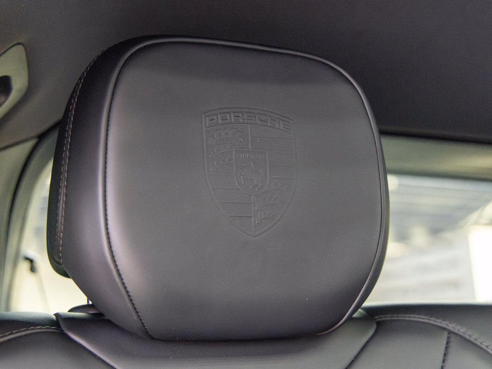 2022 Porsche Cayenne Cayenne Coupe Platinum Edition