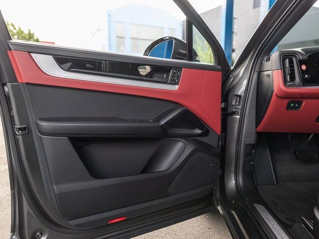 2025 Porsche Cayenne Coupe Base