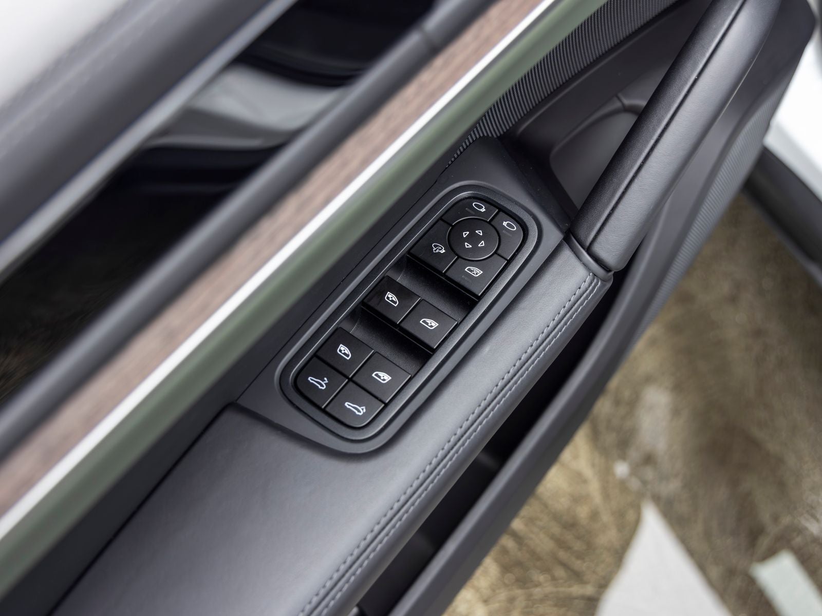 2024 Porsche Cayenne Coupe