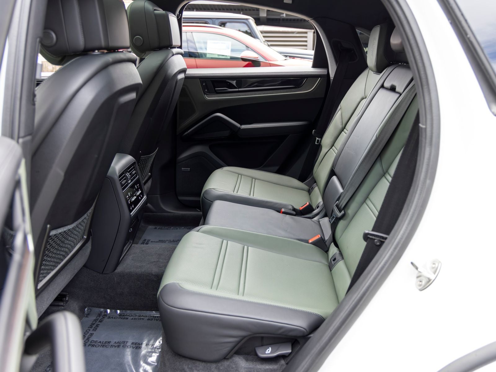 2024 Porsche Cayenne Coupe