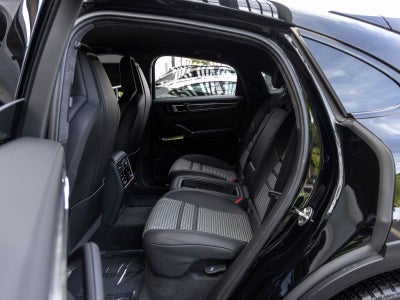 2023 Porsche Cayenne Turbo Coupe
