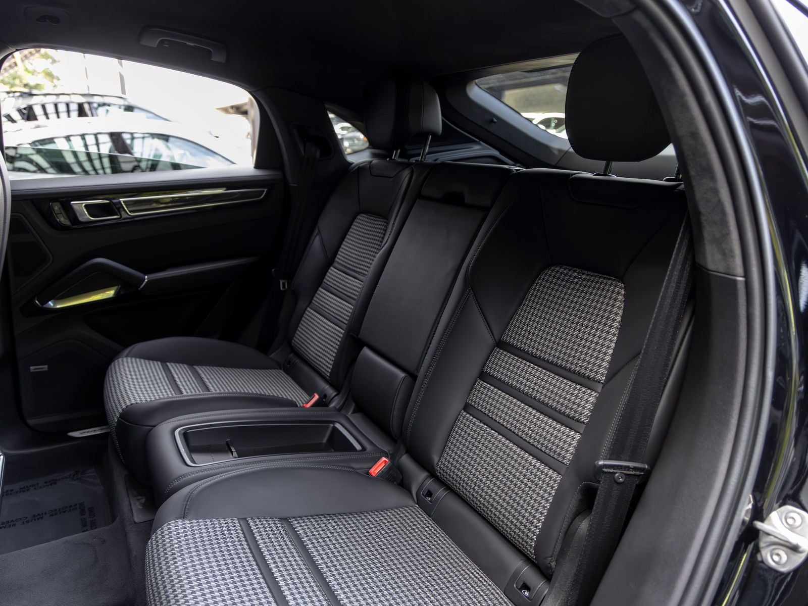 2023 Porsche Cayenne Turbo Coupe