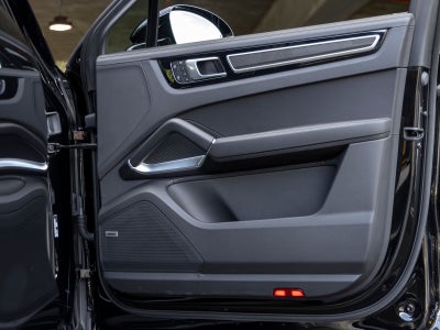 2023 Porsche Cayenne Turbo Coupe